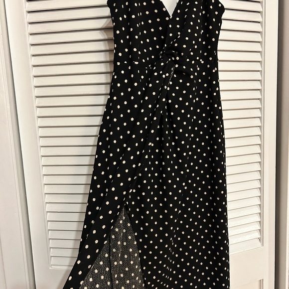 Black dress with white polka dots. Never worn. - Picture 2 of 4